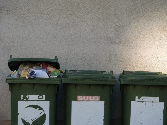 Muell_sven@e7o.de_pixelio.de