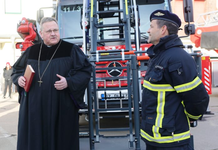 Pfarrer_und_Ortswehrleiter