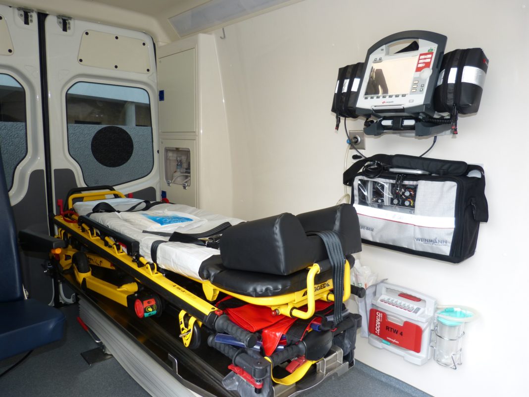 Krankenwagen_Dieter Schütz_pixelio.de
