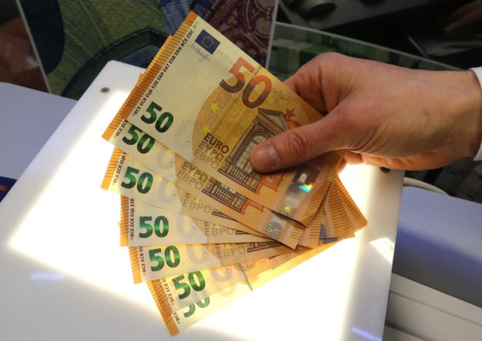 Vorstellung des neuen 50 Euro Geldscheines in der Bundesbank in Leipzig