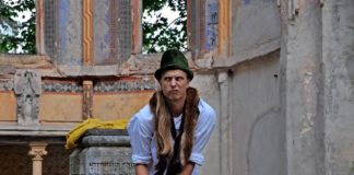 David Leubner spielt im Theaterstück „Der kleine Prinz“ alle Rollen selbst. Foto: privat
