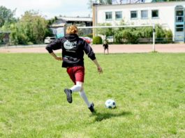 Am Samstag wurde auf dem Gel&auml;nde der SG Olympia 1896 Leipzig e.V. f&uuml;r einen guten Zweck gekickt. Foto: Medi-Sport Leipzig
