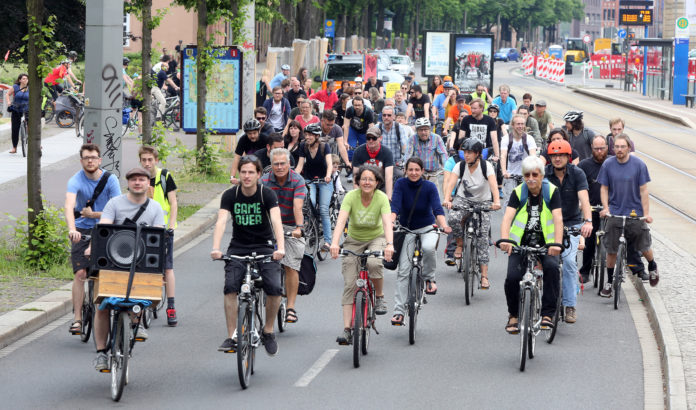 Fahrrad-Demo unter dem Motto
