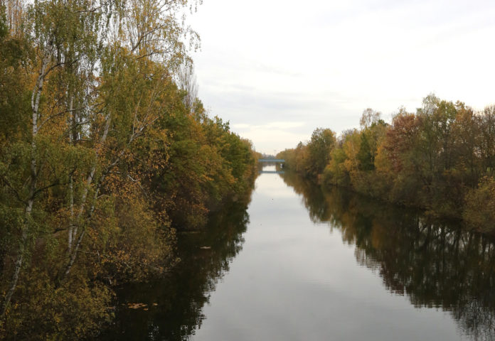 Elster-Saale-Kanal zwischen Burghausen und Bienitz