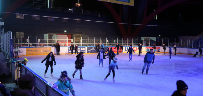 Eislaufen / Eisflche / Schlittschuh laufen in Leipzig