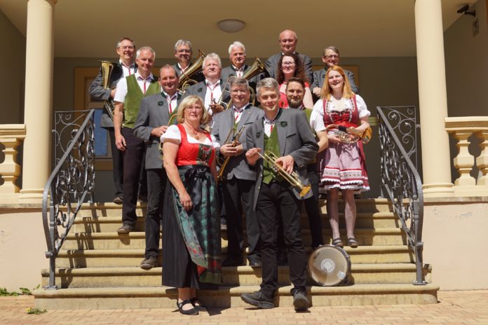 Die Original Jahnataler Blasmusikanten haben allen Grund zum Feiern: Der Gr&uuml;ndungstag des Blasorchesters j&auml;hrt sich zum 60. Mal. Gemeinsam mit befreundeten Orchestern wird das Jubil&auml;um beim 8. Blasmusikfestival am 13. und 14. Mai geb&uuml;hrend gew&uuml;rdigt.