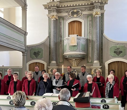 Der D&ouml;llnitztalchor M&uuml;geln l&auml;dt f&uuml;r den 18. Juni zum Sommerkonzert ein.