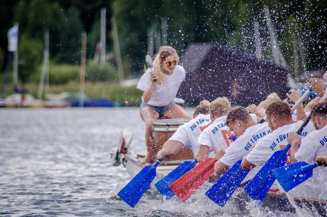 in spritzig-sportliches Vergnügen: Das Wintersdorfer Drachenbootfestival am Haselbacher See geht am 24. Juni in die 17. Auflage.