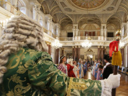 Altenburger Museumsnacht 2022 - hier im Residenzschloss Altenburg die Gr&auml;flich Sch&ouml;nburgische Schlosscompanie e.V.