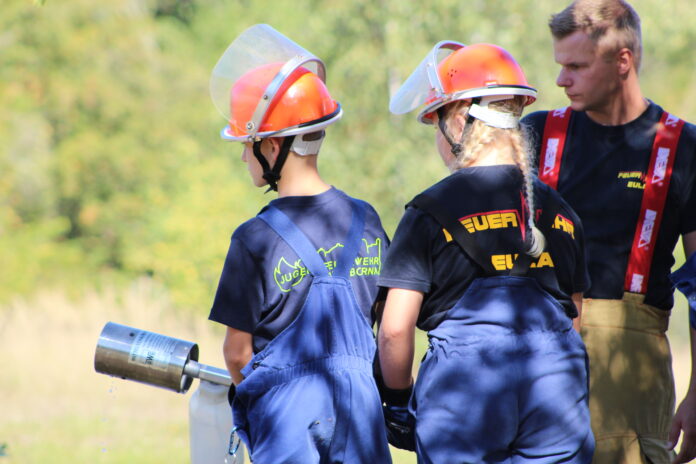 Jede Menge fiktive Eins&auml;tze hatte der Bornaer Feuerwehrnachwuchs bei seinem Ausbildungswochenende.