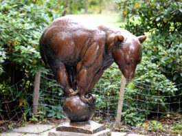 Bronze-Skulptur "B&auml;r auf der Kugel" bekommt einen neuen Standort.