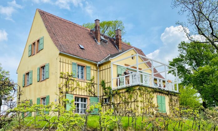 G__schenhaus_Wein_Sanierung_Balkon_2023_Sebastian_Bachran Das Museum Göschenhaus können Besucher jetzt auch via Audioguide erkunden.