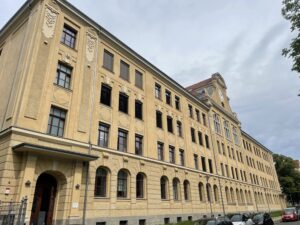 An der Förderschule „Käthe Kollwitz” im Leipziger Osten hat Emely Jonszta kürzlich ihr Referendariat begonnen.