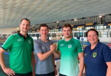 teht nun vor der neuen Karriere als Landesstützpunkt-Trainer: Leipzigs KUlt-Finswimmer Max Poschart (2.v.r.)