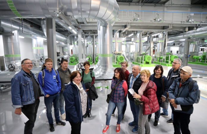 Das Heizkraftwerk S&uuml;d in Leipzig wurde mit einem B&uuml;rgerfest feierlich er&ouml;ffnet.