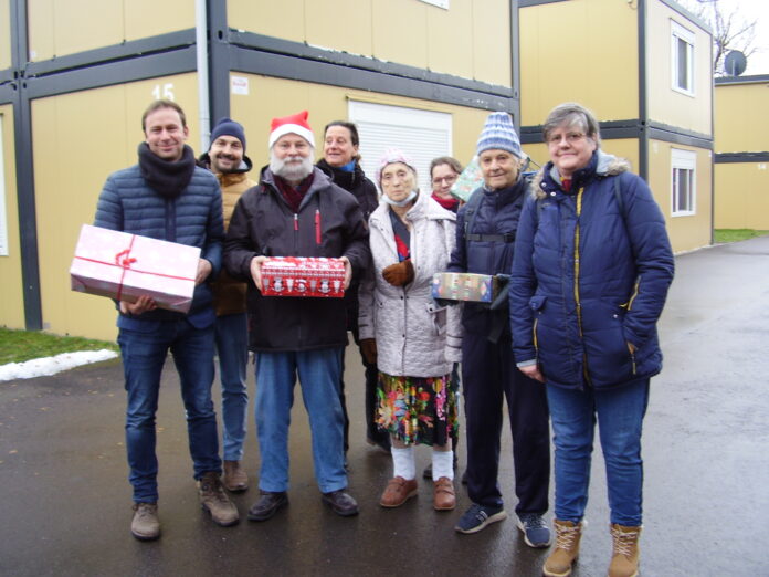 OLYMPUS DIGITAL CAMERA Anknüpfen ans Jahr 2022: Auch in dieser Adventszeit sammelt der Hilfsverein Nächstenliebe Leipzig wieder Weihnachtspäckchen für geflüchtete Kinder in den Gemeinschaftsunterkünften der Messestadt.