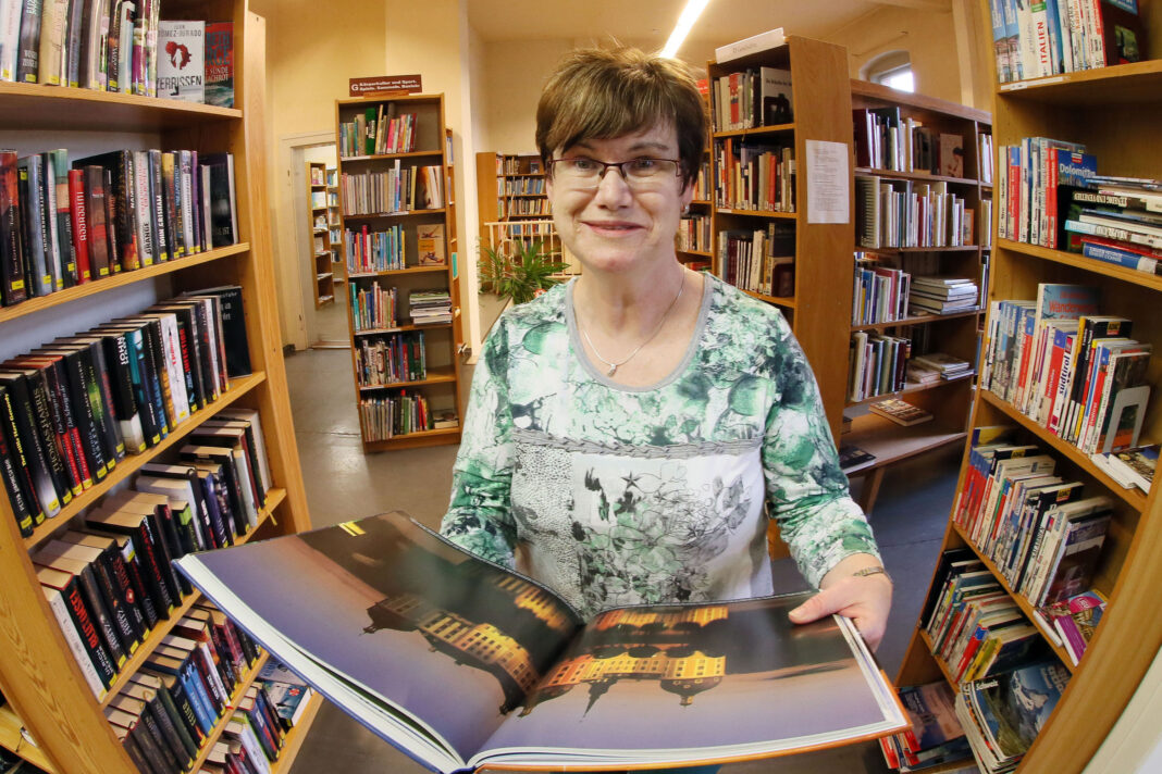 Christina Hantke-Ziese ist die Bibliotheksleiterin in Altenburg. Foto: Mario Jahn