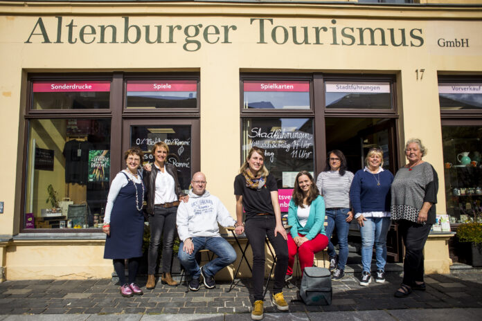 Team-der-Altenburger-Tourismus-GmbH-Jakob-Jurkosek Freut sich über mehr Besucher: das Team der Reiseagentur Altenburger Tourismus. Foto: Altenburger Tourismus GmbH