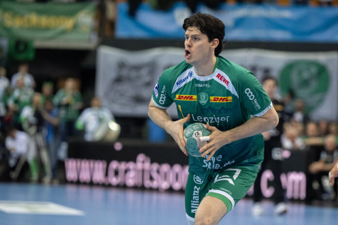 GER, Handball, DHB Pokal, Achtelfinale, SC DHfK Leipzig vs MT Melsungen, 12.12.2023 Simon Ernst ist der Käpitän des SC DHfK Leipzig, Foto: Christian Modla