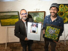 Der Kunst- und Fotoverein Grimma, links deren Vorsitzender Henry B&uuml;chler und rechts der k&uuml;nstlerische Leiter des Arbeitskreises Bildnerisches Gestalten, Gerd M&uuml;ller-Schramm, suchen neue Mitstreiter. Foto: Thomas Kube