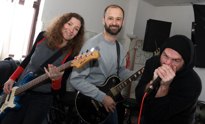 Portrt der Rockband Squan in Leipzig Die Leipziger Rockband Squan sucht nach einem weiteren Sänger oder einer Sängerin. Foto: André Kempner