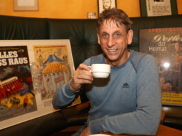 Ein Abschied mit einem letzten Kaffee und einem L&auml;cheln: Thorsten Wolf blickt auf die Zeit nach der &bdquo;Funzel&ldquo; Foto: Andr&eacute; Kempner