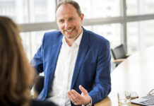 Jörg Eggers, Hauptgeschäftsführer des Bundesverbandes kostenloser Wochenzeitungen, im Interview. Foto: Bernd Brundert