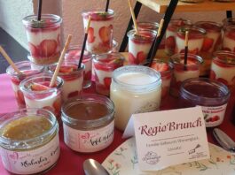 Beim RegioBrunch werden lokale Spezialit&auml;ten kredenzt. Foto: Lokale Aktionsgruppe Leipziger Muldenland e.V.