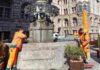 Nach den letzten Handgriffen plätschert er wieder, der Rathausbrunnen auf dem Burgplatz - die Leipziger Brunnensaison ist gestartet. Foto: Stadtreinigung Leipzig