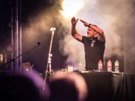 L&auml;dt zum Stadtfest auf den Party-Dancefloor: Lokalmatador DJ Rockstroh. Foto: Tino Weissbrod