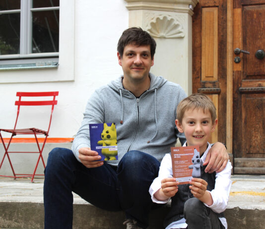 Manuel Fischer und sein Sohn organisierten im Mitmach-Caf&eacute; in Wurzen bereits einen Spielenachmittag. Foto: privat