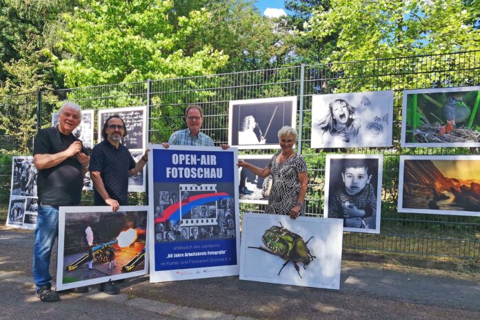 Freuen sich auf ihre neue Jubil&auml;umsschau: Fotoklub-Gr&uuml;nder Gerhard Weber, Vereinsvorsitzender Henry B&uuml;chler, K&uuml;nstlerischer Leiter Thomas Kube und Schatzmeisterin Sylvia Jassmann (v.li.) Foto: Fotoverein Grimma
