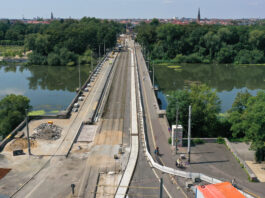 Die Zeppelinbr&uuml;cke in der Jahnallee in Leipzig ist derzeit noch Baustelle. Foto: Andre Kempner