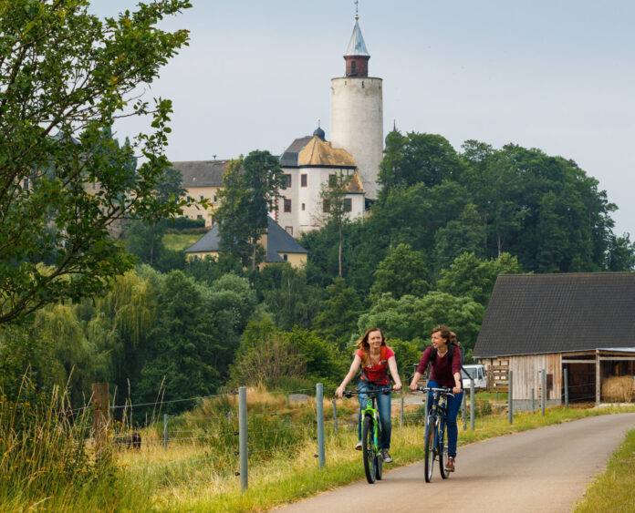 Landschaft bei Posterstein; zum Radfahren &uuml;beraus geeignet. Foto: LVDG/Simon B&uuml;ttner