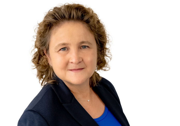 Agenturchefin Susan Heine empfiehlt Jugendlichen Ausbildungsmessen f&uuml;r einen umfassenden &Uuml;berblick zu beruflichen M&ouml;glichkeiten. Foto: Agentur f&uuml;r Arbeit