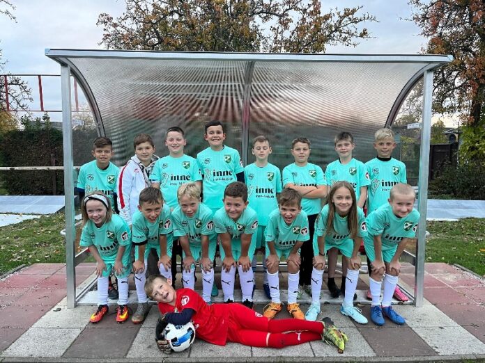 Immer am Ball: Die Nachwuchsmannschaft Fu&szlig;ball U9 von Fortuna Neukirchen Foto: privat