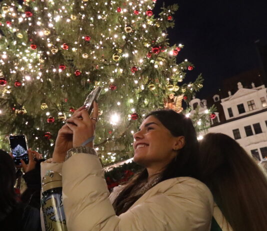 Der Leipziger Weihnachtsmarkt &ouml;ffnete am 26. November 2024 ofiziell eine Pforten. Foto: Dirk Knofe