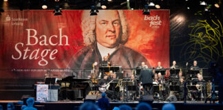 Auch im Jahr 2025 lockt die „BachStage“ am Eröffnungswochen- ende vom Bachfest auf den Leipziger Markt. Foto: Christian Modla