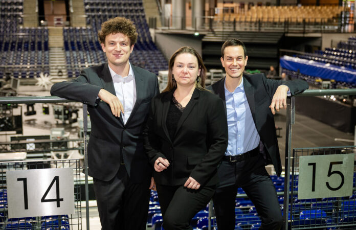 Blicken zufrieden zur&uuml;ck und optimistisch voraus: Matthias K&ouml;lmel, Iris Rackwitz und Philipp Franke (v.l.). Foto: Christian Modla