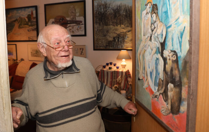 Herzlich willkommen in Gr&uuml;nau: Hier ist der Maler J&uuml;rgen Leidert seit vier Jahrzehnten zu Hause. Foto: Andr&eacute; Kempner