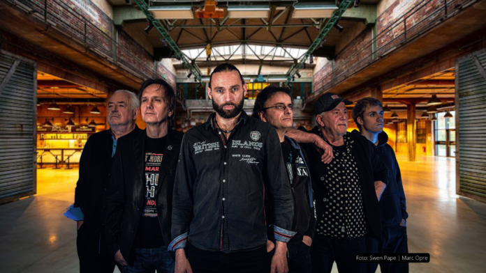 Die Kult-Band Karussell spielt die gro&szlig;en Hits und stellt das neue Album &bdquo;Unter den Sternen&ldquo; vor. Foto: Swen Pape/Marc Opre
