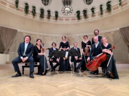 Gemeinsam werden die S&auml;nger von amarcord und die Kammermusikerinnen vom Klenke Quartett das Er&ouml;ffnungskonzert vom 25. "a cappella"-Festival bestreiten. Foto: Dreieck Marketing