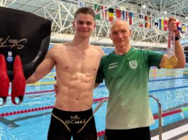Jubel nach dem Weltrekord: Justus M&ouml;rstedt (l.) und Trainer Lutz Riemann. Foto: privat