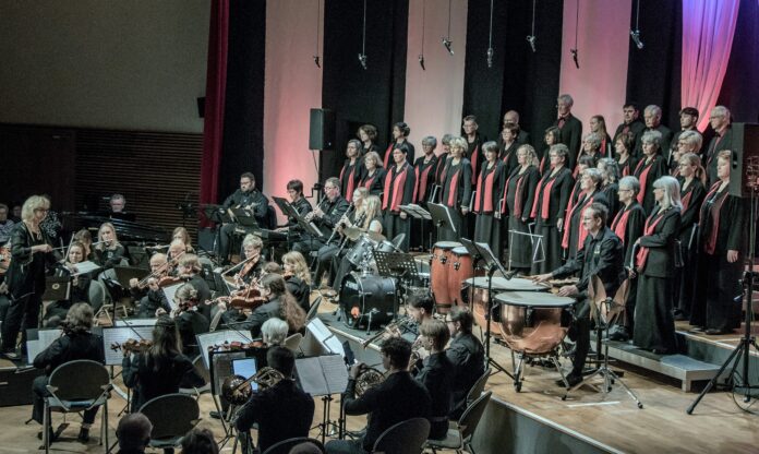 Zum mittlerweile 29. Neujahrskonzert hatten der Volkschor und der Musikverein Eilenburg ins B&uuml;rgerhaus der Muldestadt eingeladen. Foto: J. Unger