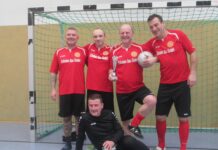Das Team von Lok Altenburg gewann das Hallenfußballturnier von Blaugelb/Concordia Ehrenberg. Foto: Reinhard Weber