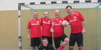 Das Team von Lok Altenburg gewann das Hallenfußballturnier von Blaugelb/Concordia Ehrenberg. Foto: Reinhard Weber