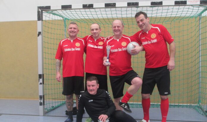 IMG_3640 Das Team von Lok Altenburg gewann das Hallenfußballturnier von Blaugelb/Concordia Ehrenberg. Foto: Reinhard Weber
