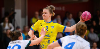 Mutig und durchsetzungsstark: So lieben die HCL-Fans ihre Kapitänin Pauline Uhlmann. Foto: Christian Modla