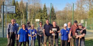 Auf dem Gelände des Ruderclubs Eilenburg e.V. wurden fünf Ostbäume durch die Vereinsmitglieder gepflanzt. Foto: Ruderclub