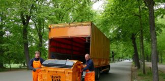 Wie hier im Clara-Zetkin-Park sind die sogenannten Parkcontainer wieder aufgestellt worden. Foto: Stadtreinigung Leipzig